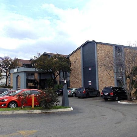 Home Suites San Antonio Exteriör bild